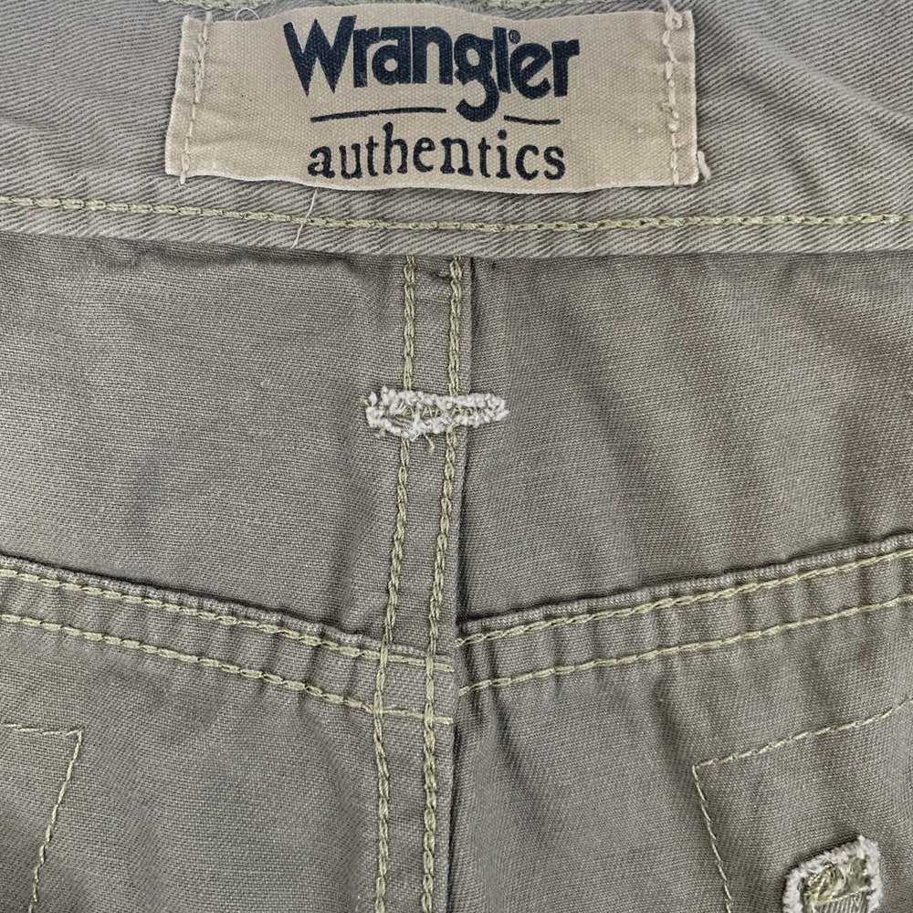 Wrangler Authentic Issue Cargo Pants, 100% Cotton (Men's 44x32) - Picture 4 of 9